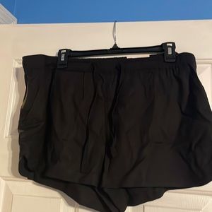 Women black NWT shorts XL jr. SO good life